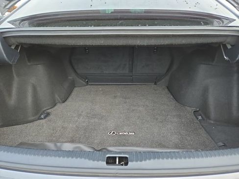 Used 2016 Lexus IS 200t image 33