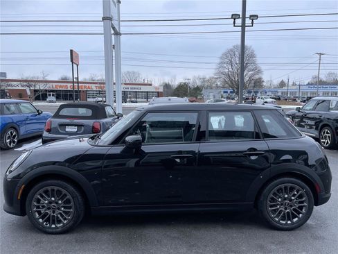 New 2026 MINI Cooper 4-Door Hardtop FWD image 4