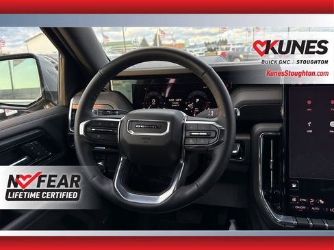 Used 2025 GMC Yukon XL Denali image 28