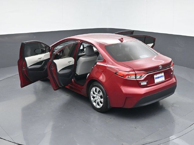Used 2025 Toyota Corolla LE FWD image 54