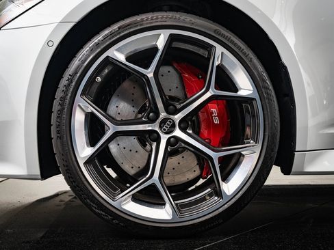 New 2025 Audi RS 6 performance image 14