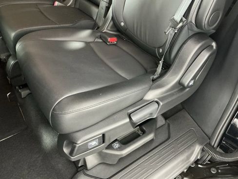 Certified 2025 Honda Odyssey EX-L image 10