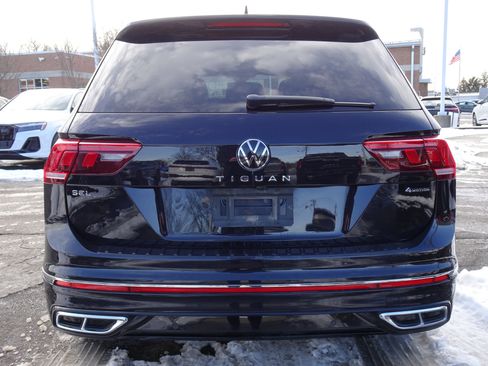 Used 2022 Volkswagen Tiguan SEL R-Line AWD/4WD image 4
