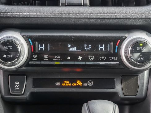 Certified 2024 Toyota RAV4 XLE image 35