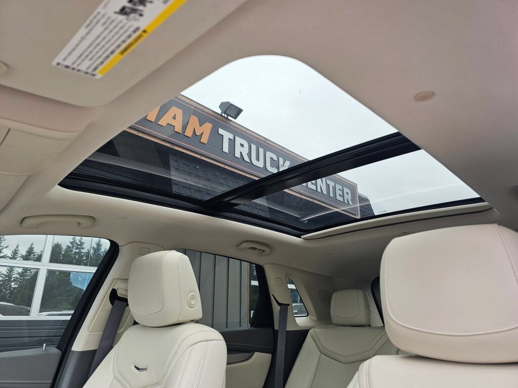 Used 2018 Cadillac XT5 Premium Luxury AWD/4WD image 23