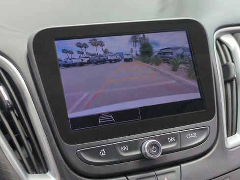 Used 2024 Chevrolet Malibu LT FWD image 14
