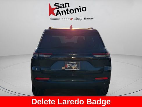 New 2025 Jeep Grand Cherokee Altitude RWD image 7