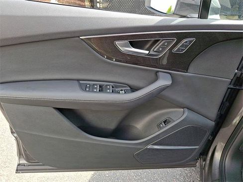 Certified 2025 Audi Q7 3.0T Premium Plus w/ Premium Plus Package AWD/4WD image 13