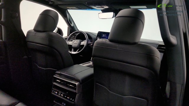 Used 2022 Lexus LX 600 F Sport w/ Accessory Package (Z1) AWD/4WD image 40