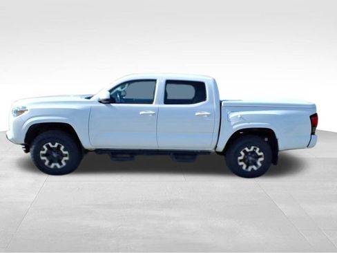 Used 2021 Toyota Tacoma SR image 4