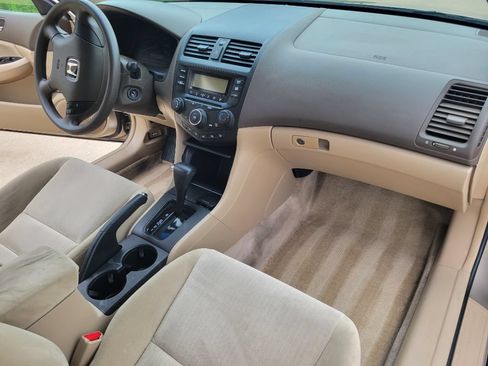 Used 2005 Honda Accord LX image 14