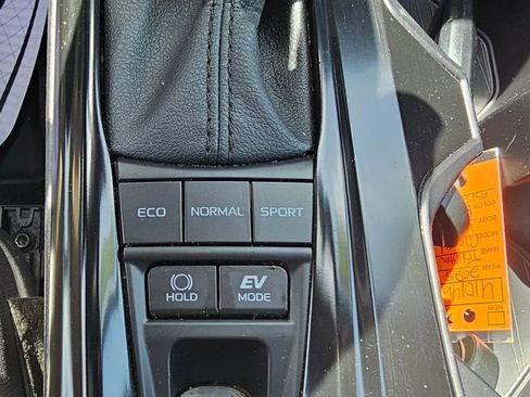 Used 2025 Toyota Camry SE w/ Convenience Package AWD/4WD image 17