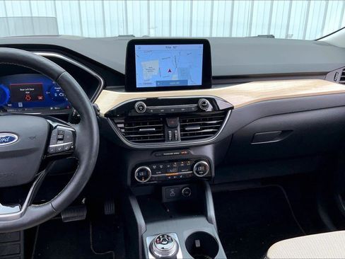 Used 2021 Ford Escape Titanium w/ Titanium Elite Package AWD/4WD image 6