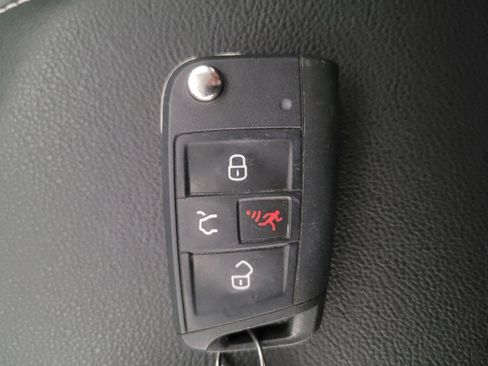 Used 2022 Volkswagen Jetta S image 32