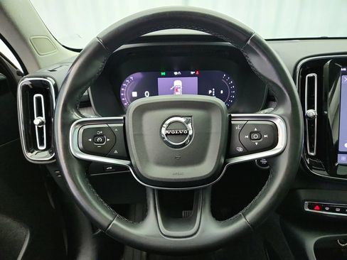 Used 2024 Volvo XC40 B5 Plus AWD/4WD image 15