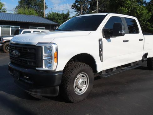 Used 2023 Ford F250 XL w/ 360-Degree Camera Package AWD/4WD image 10