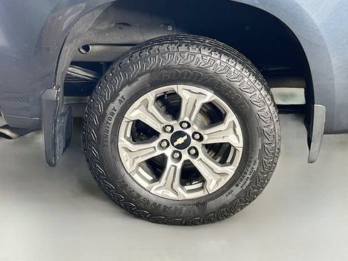 Used 2020 Chevrolet Silverado 1500 LTZ w/ LTZ Plus Package AWD/4WD image 35