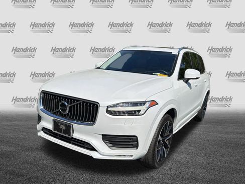 Used 2020 Volvo XC90 T6 Momentum image 5