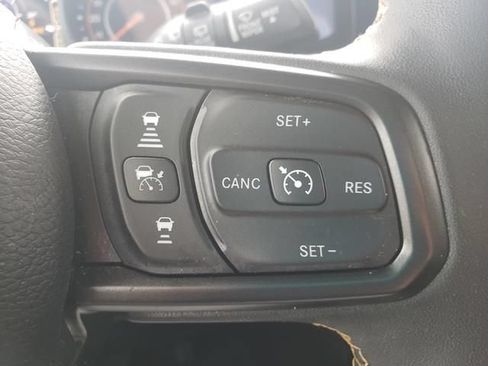 Used 2024 Jeep Wrangler Unlimited Sport AWD/4WD image 27