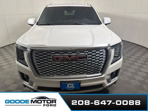 Used 2023 GMC Yukon XL Denali w/ Max Trailering Package AWD/4WD image 3