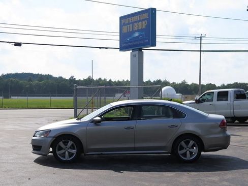 Used 2012 Volkswagen Passat 2.5 SE FWD image 3