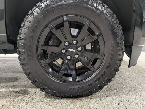 Used 2021 Chevrolet Colorado Z71 w/ Z71 Midnight Edition image 15