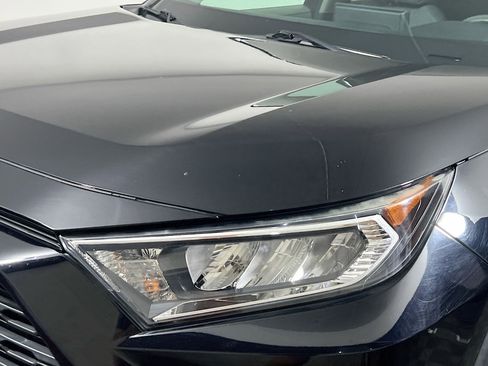 Used 2019 Toyota RAV4 XLE FWD image 11