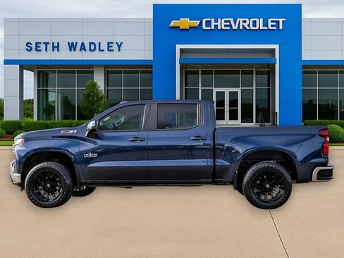 Used 2021 Chevrolet Silverado 1500 LT w/ Z71 Off-Road Package image 4