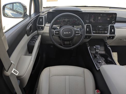 Certified 2023 Kia Sorento S image 27