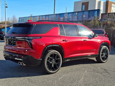 Certified 2024 Chevrolet Traverse RS image 6