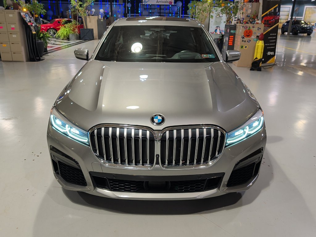 Used 2021 BMW 750i xDrive w/ Executive Package AWD/4WD image 5