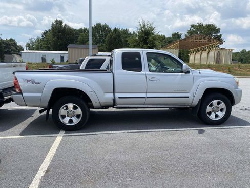 Used 2007 Toyota Tacoma PreRunner RWD image 7