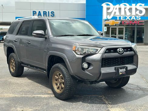Used 2018 Toyota 4Runner SR5 Premium AWD/4WD image 1