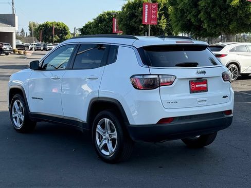 Used 2024 Jeep Compass Latitude AWD/4WD image 5