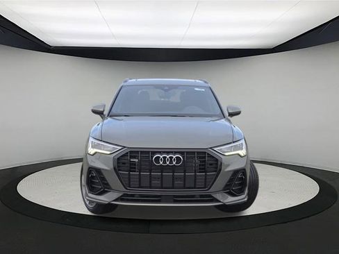 New 2025 Audi Q3 2.0T Premium image 2