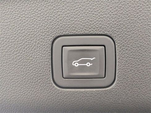 Used 2025 Chevrolet Tahoe High Country w/ Sun And Tow Package image 33