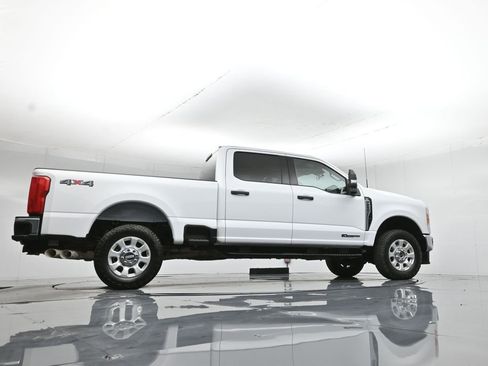 Used 2023 Ford F250 XLT w/ F-250 >10K GVWR Package image 52