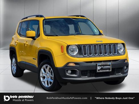 Used 2017 Jeep Renegade Latitude w/ Cold Weather Group AWD/4WD image 1