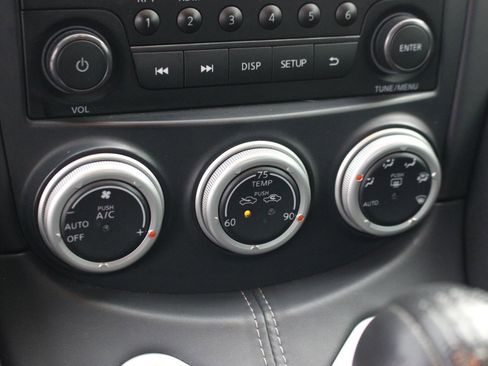 Used 2016 Nissan 370Z w/ Sport Package image 23