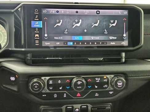 New 2026 Jeep Gladiator Rubicon AWD/4WD image 17