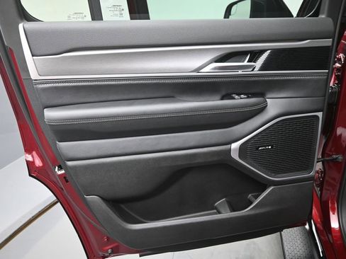 New 2026 Jeep Grand Wagoneer image 14