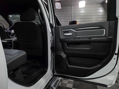 Used 2023 RAM 2500 Big Horn w/ Level 1 Equipment Group image 19