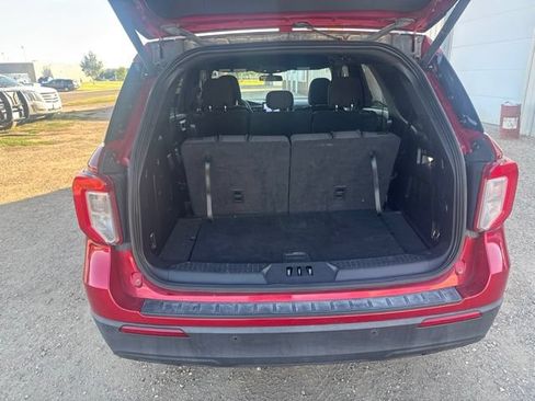Used 2020 Ford Explorer XLT AWD/4WD image 19
