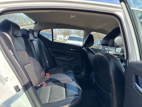 Used 2022 Nissan Altima 2.5 SR image 12