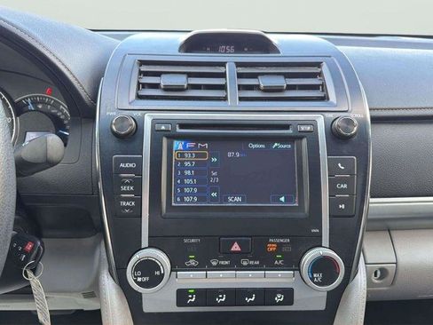Used 2013 Toyota Camry LE FWD image 21