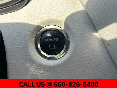 Used 2024 Toyota Corolla SE w/ SE Package image 21