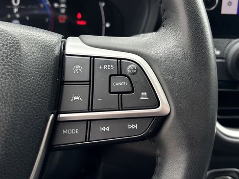 Used 2025 Toyota Grand Highlander FWD image 21
