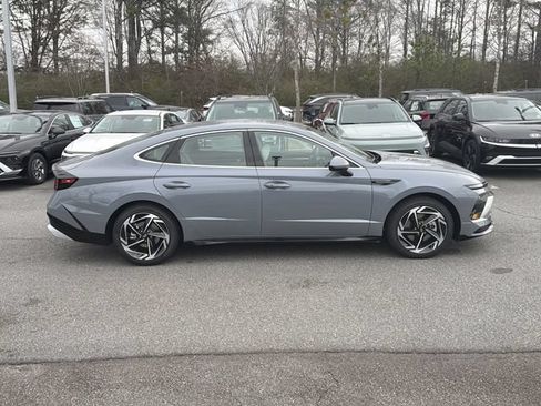 New 2026 Hyundai Sonata SEL FWD image 9