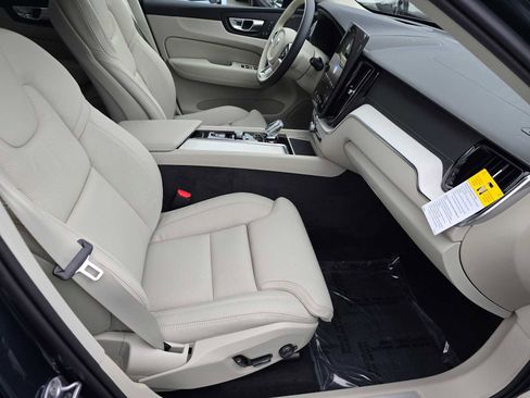 New 2026 Volvo XC60 B5 Ultra w/ Climate Package image 11