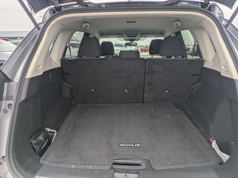 Used 2023 Nissan Rogue SV image 23